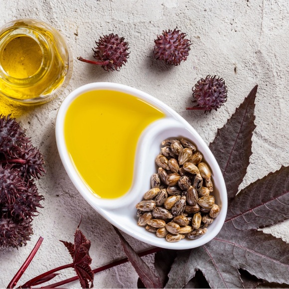 100% Pure Jamaican Black Castor Oil with coconut oil and cocoa extract. - Picture 8 of 12